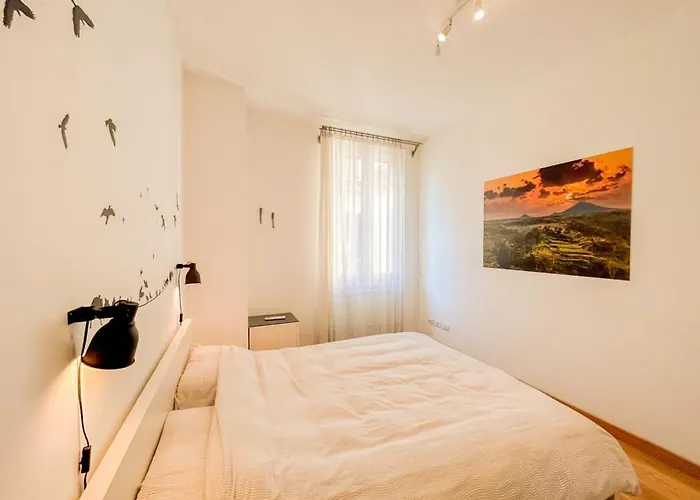 2br Modern Silent In Porta Pia Rom