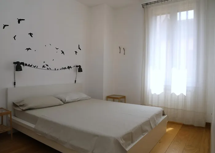 Apartment 2br Modern Silent In Porta Pia *